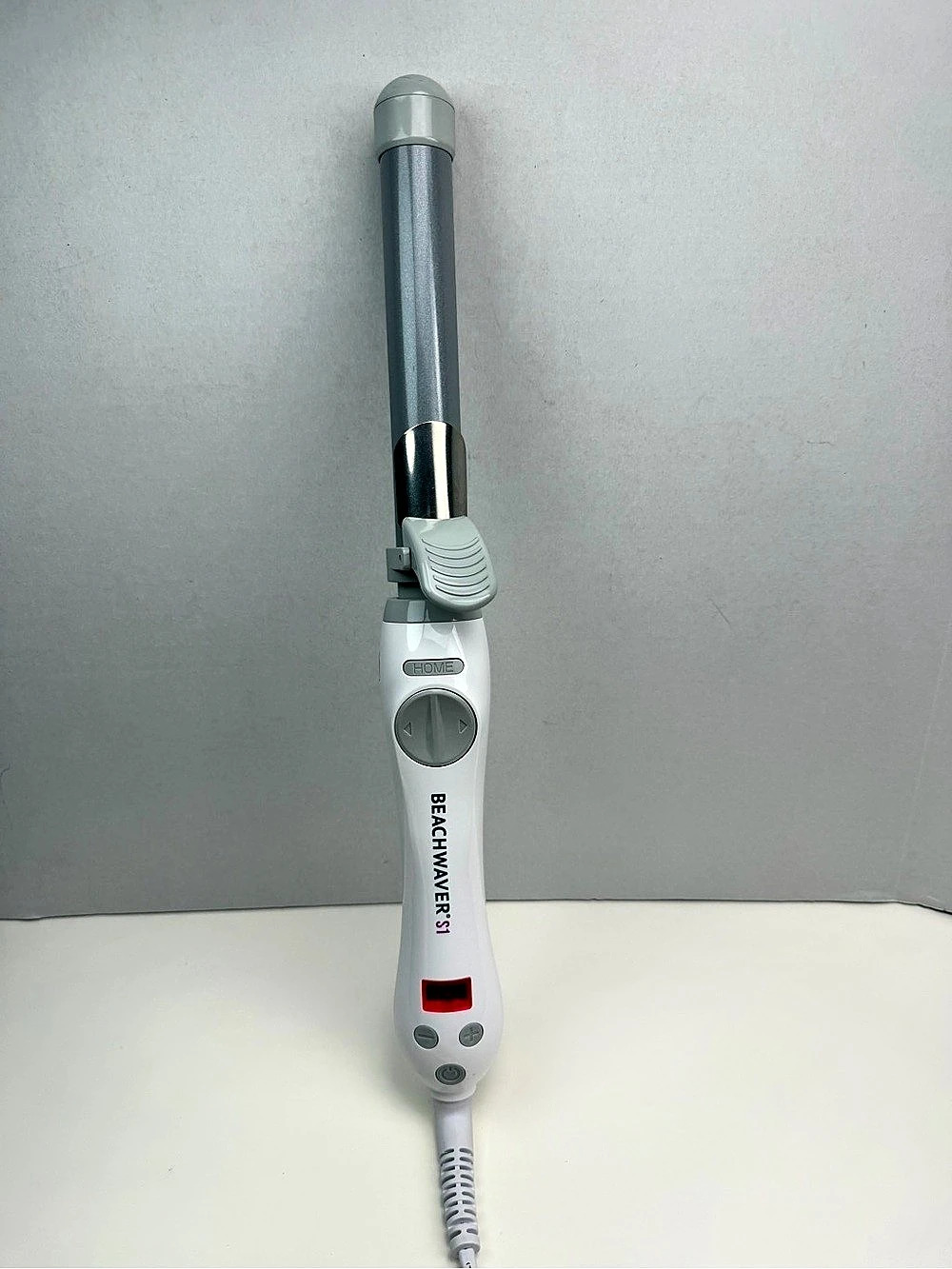 The Beachwaver Co. S1 Dual Voltage Ceramic Rotating Curling Iron - White